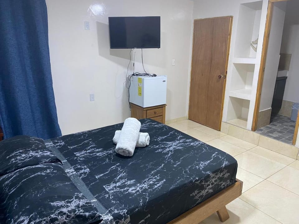 Bed, TV and multimedia, Bedroom