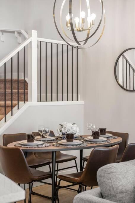 Stylish 3BR Townhouse by Airport House in Calgary