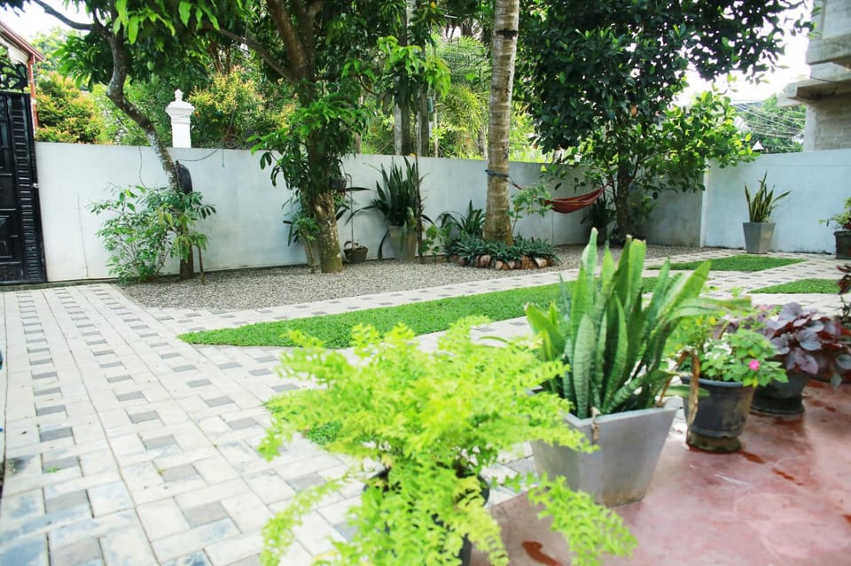 Isira Guest Bed and Breakfast in Mirissa