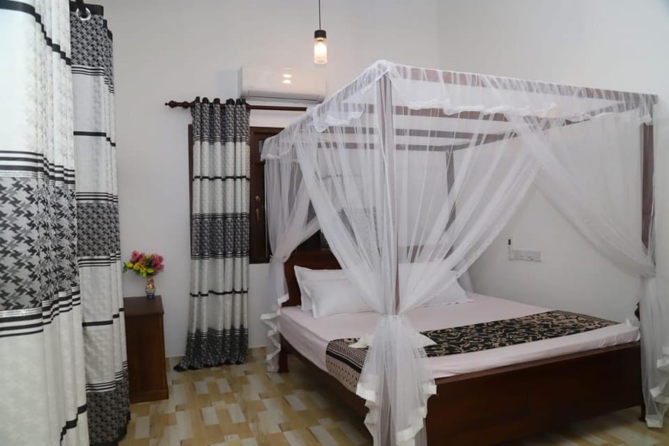 Isira Guest Bed and Breakfast in Mirissa