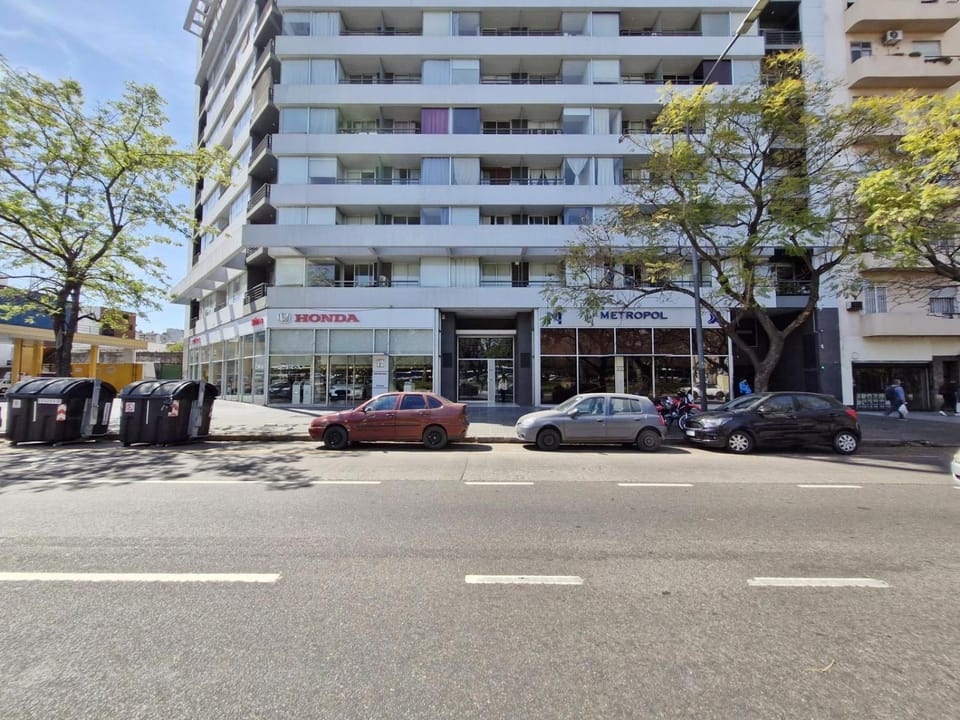 Property building, Neighbourhood, Location
