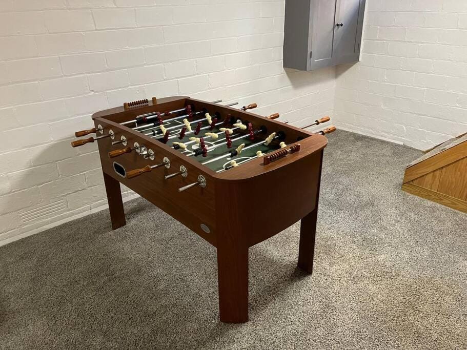 Game Room, Game Room