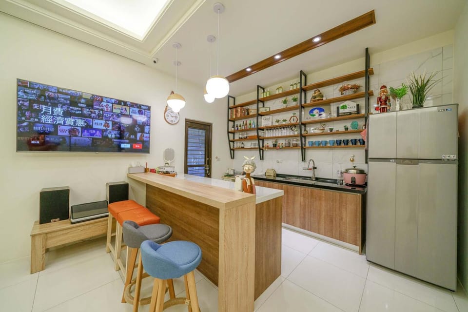 Restaurant/places to eat, Kitchen or kitchenette, Communal kitchen, kitchen