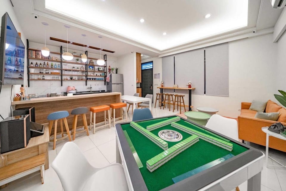 Game Room, TV and multimedia, Living room, Seating area