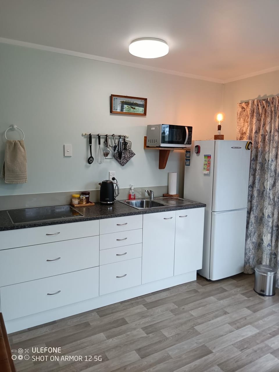 Flying Plate Saloon Apartment in Otago