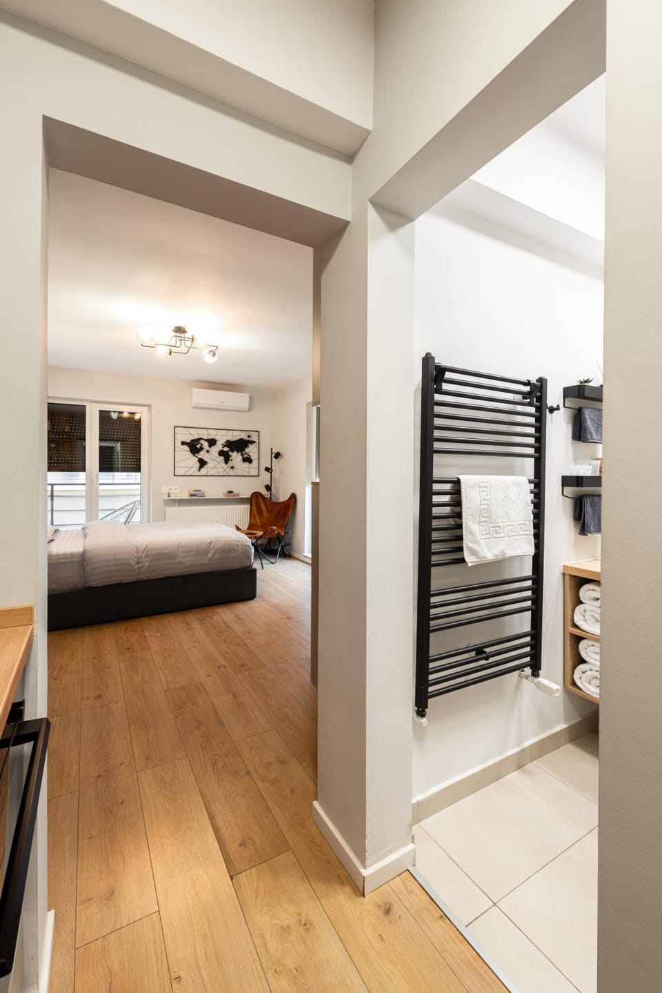 Photo of the whole room, Bedroom