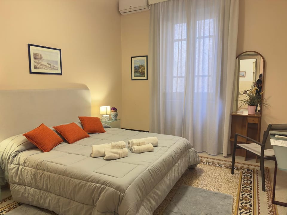 Bed, View (from property/room), wardrobe, air conditioner