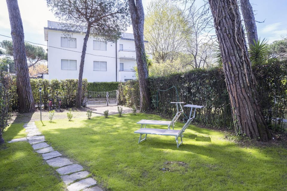 Garden, On site