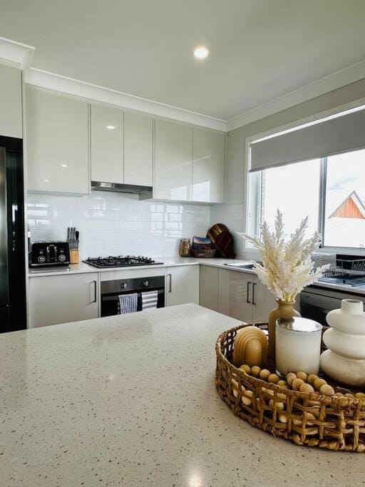 Kitchen or kitchenette, minibar, pet friendly, stove
