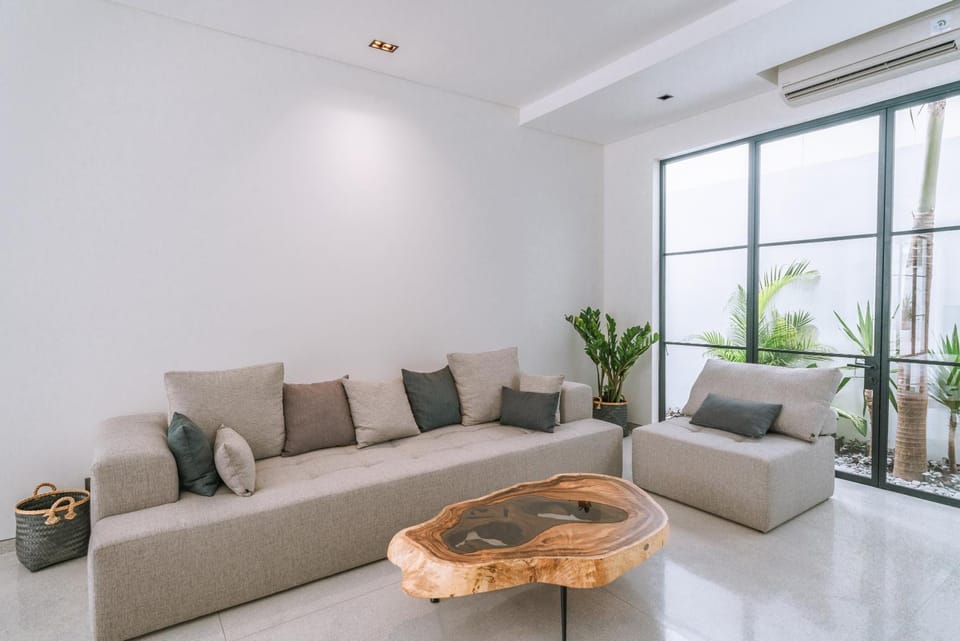Sundar Villas Estate: Tropical 3BR Villa in Great Location Villa in North Kuta