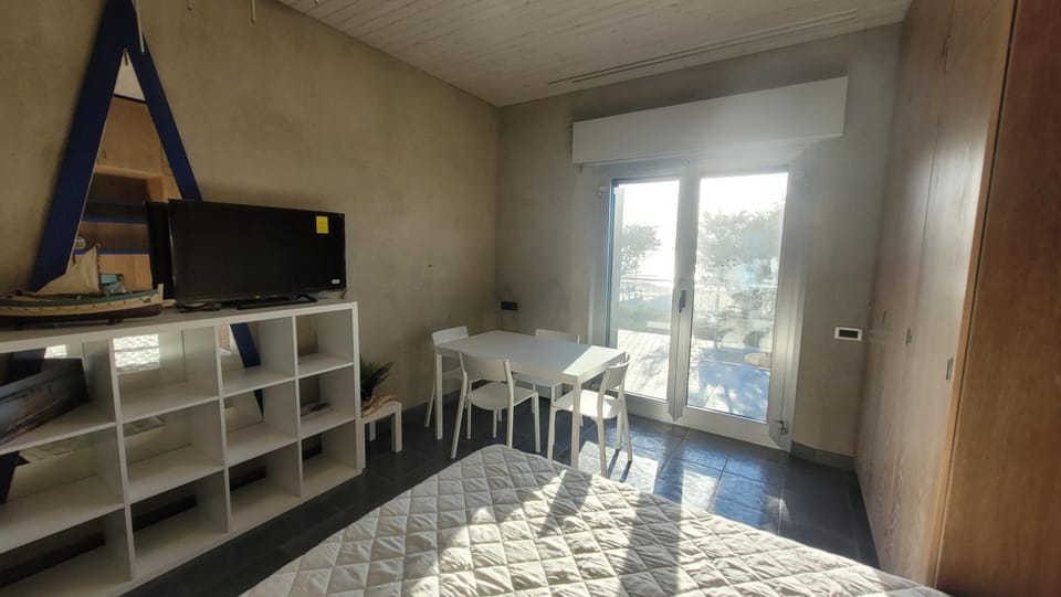 Miledy monolocale direttamente sul mare Apartment in Tuscany