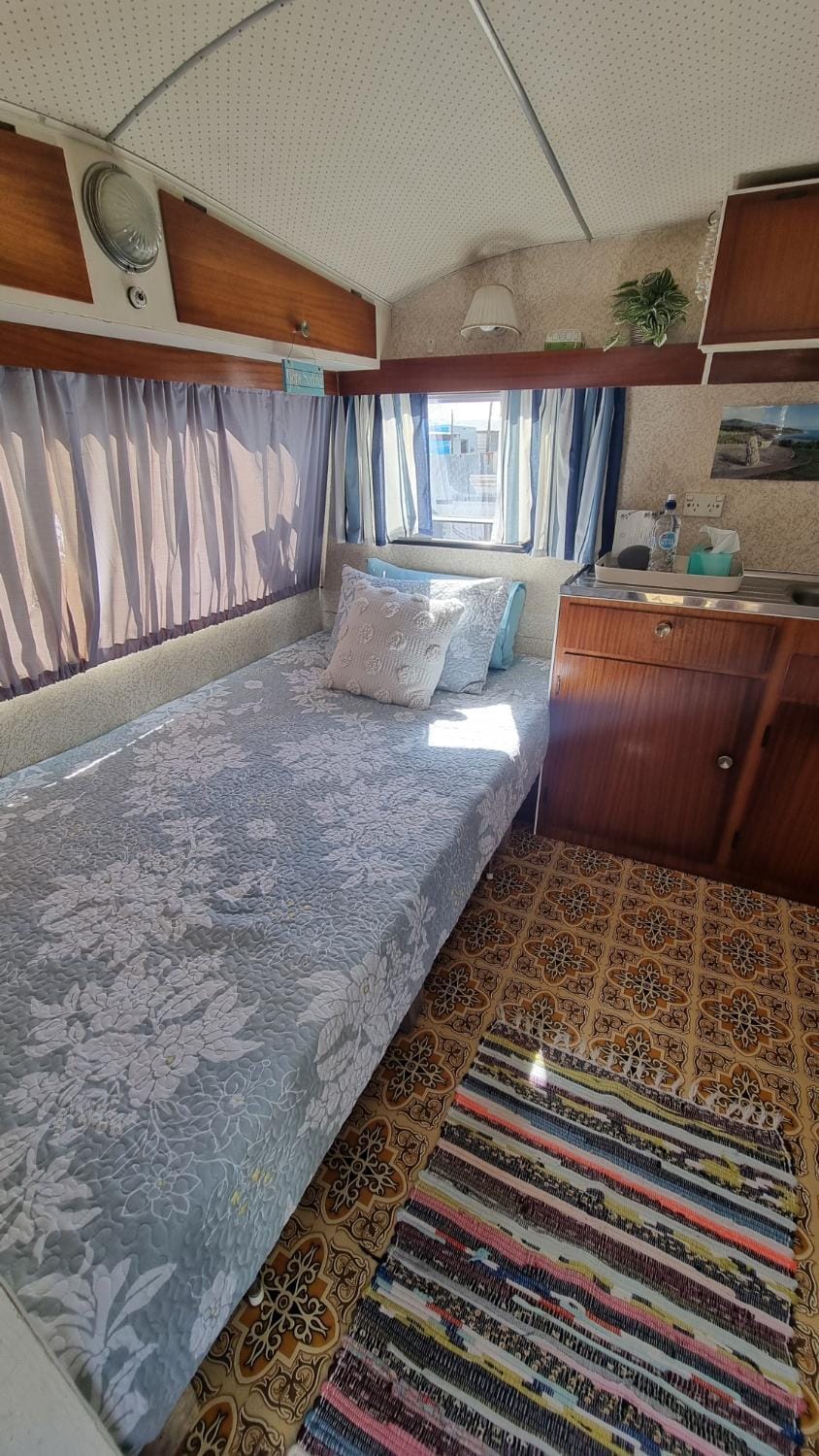 Raglan West Retro Beach Vibe Accommodation Vacation rental in Raglan