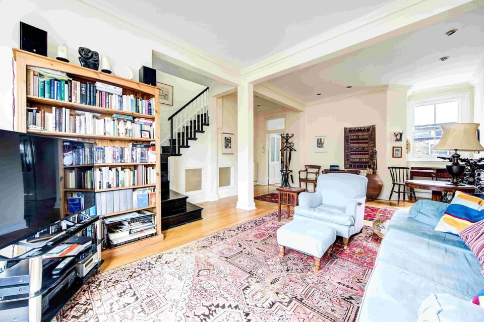 GuestReady - A charming home in Fulham Town House in London