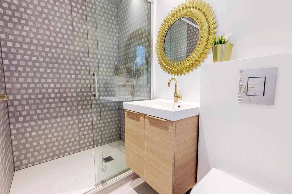 Shower, Bathroom