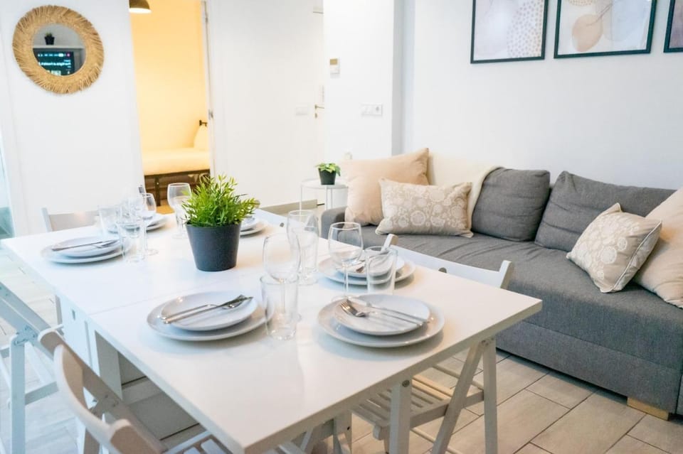 Living room, Dining area