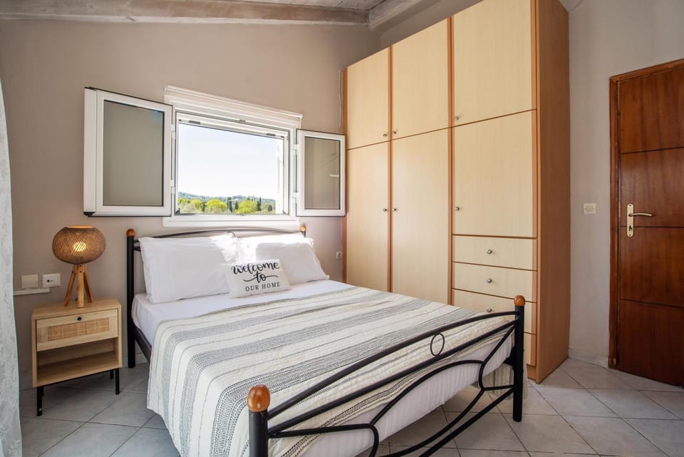 Bed, Bedroom, wardrobe