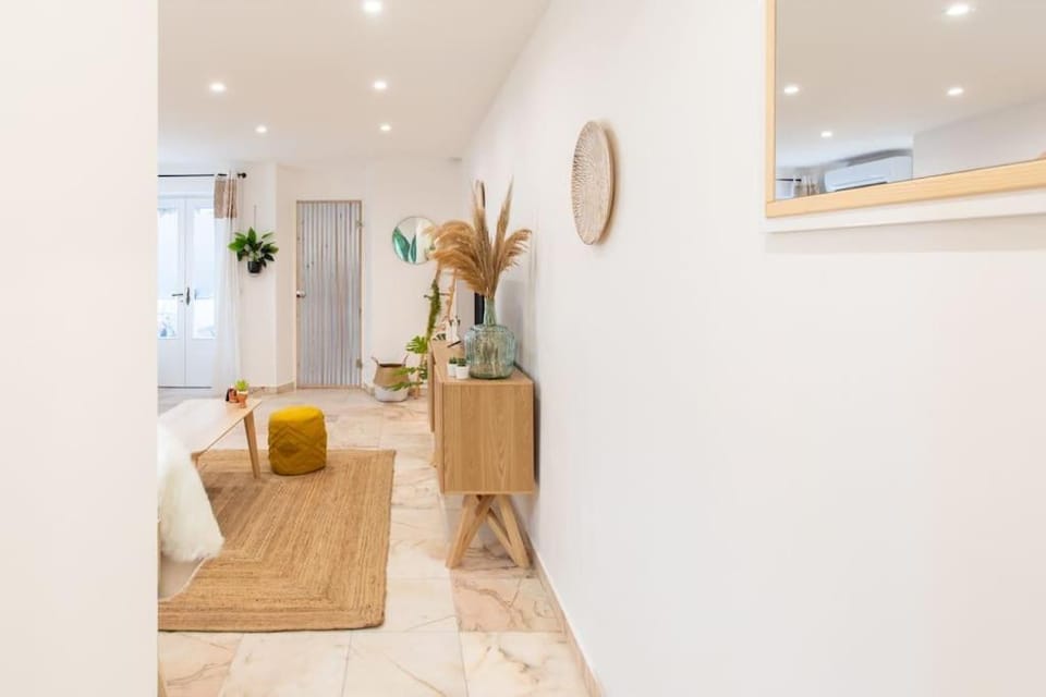 C6 - Staywiz us - Studio Rue Félix Faure 2 min Palais Festivals - AC & Balcony Apartment in Cannes