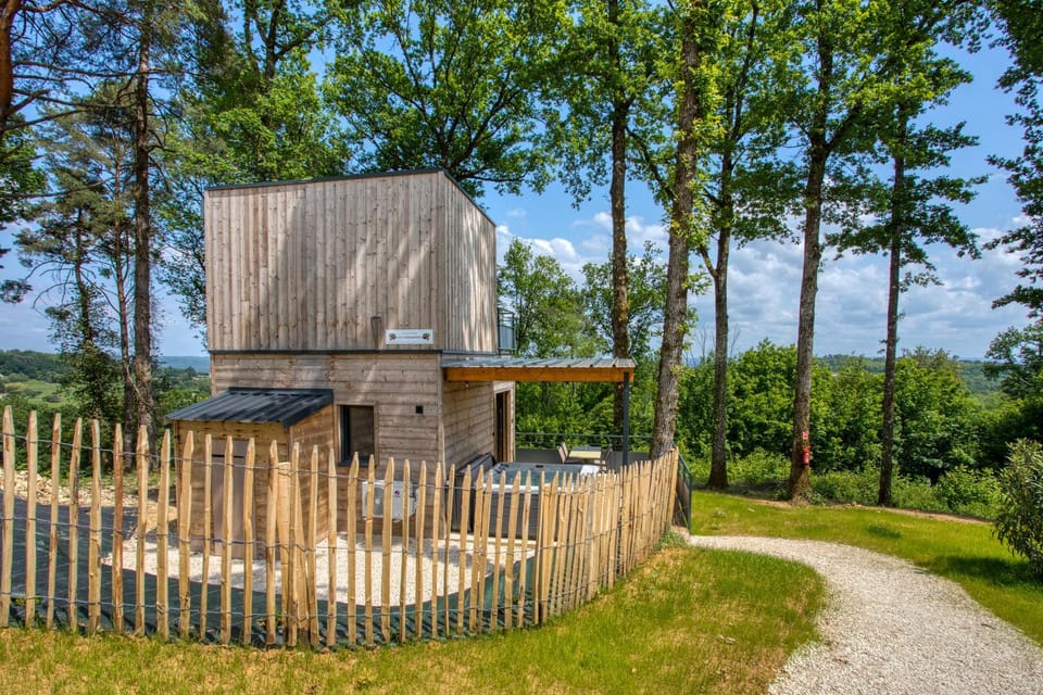 Le domaine du Pech Eternel Sarlat Campground/ 
RV Resort in Nouvelle-Aquitaine