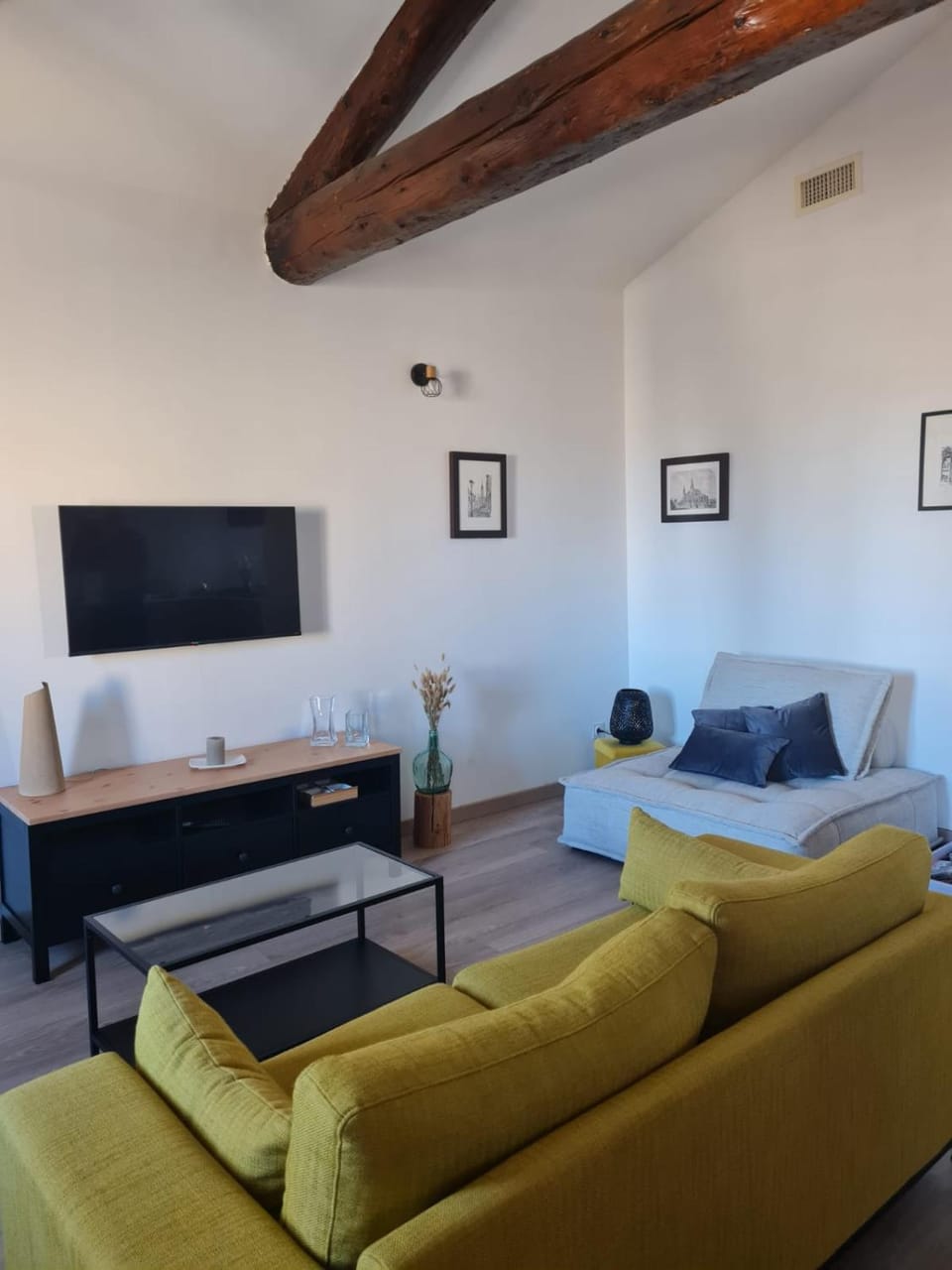 Communal lounge/ TV room, TV and multimedia