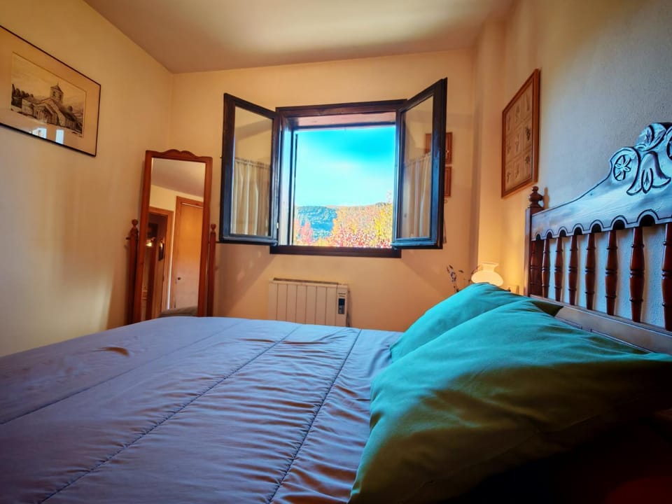 Chimenea, cama grande y vistas- Escapada romántica perfecta - Falcó 16 Apartment in Pla de l'Ermita