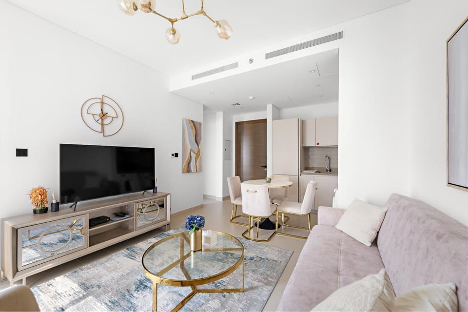 TV and multimedia, Living room, Dining area