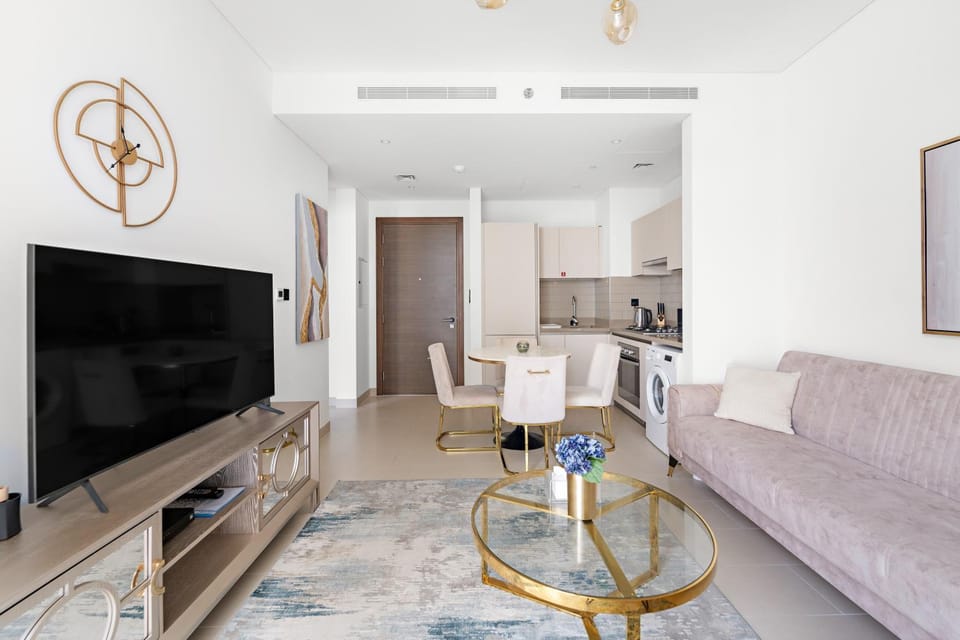 TV and multimedia, Living room, Dining area