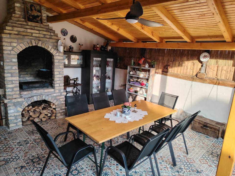 Patio, BBQ facilities, Balcony/Terrace, Garden view