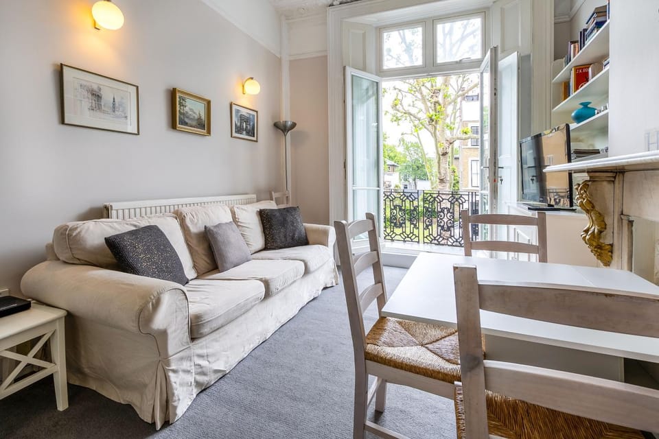 Bright 2 bedroom flat with terrace in Notting Hill Apartment in City of Westminster
