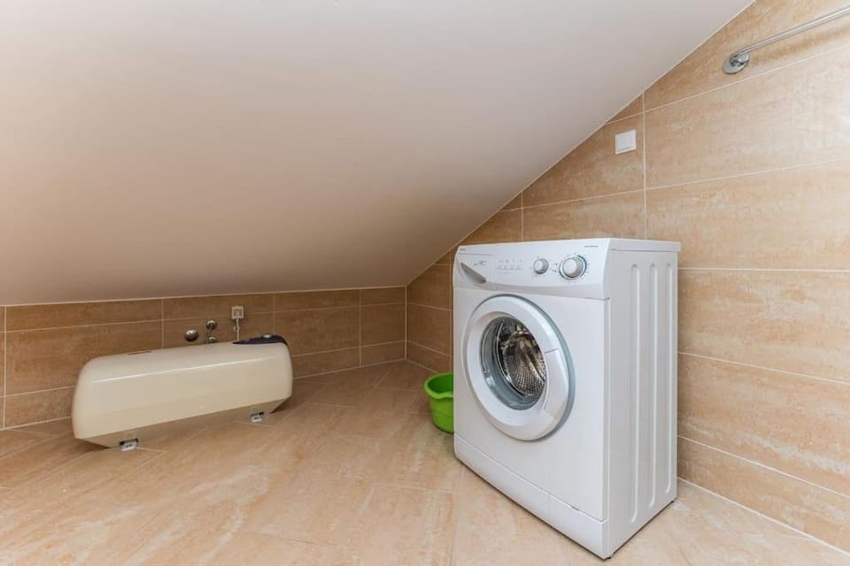 Lucian, sea view ap. for 4 Apartment in Novalja