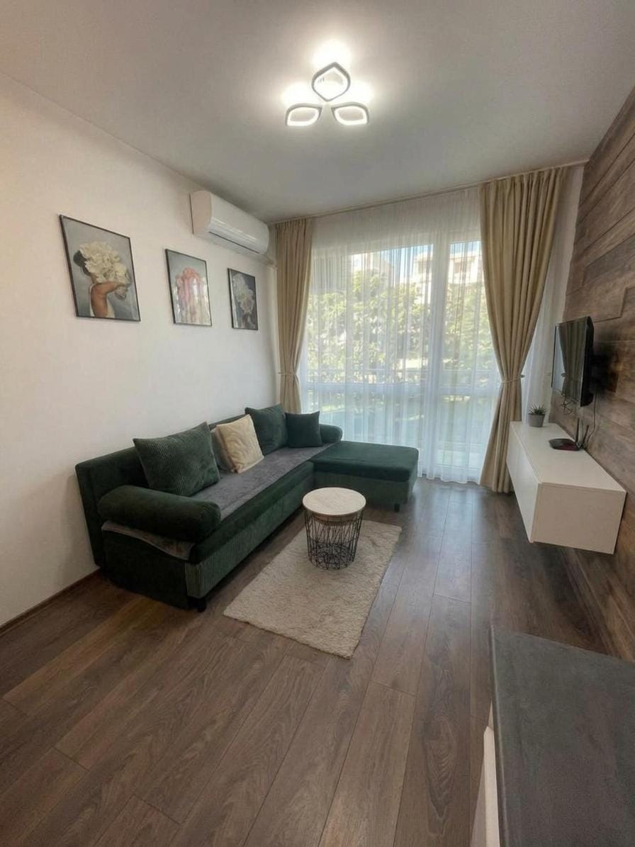 Апартамент,,ЕЛИ'' Apartment in Burgas