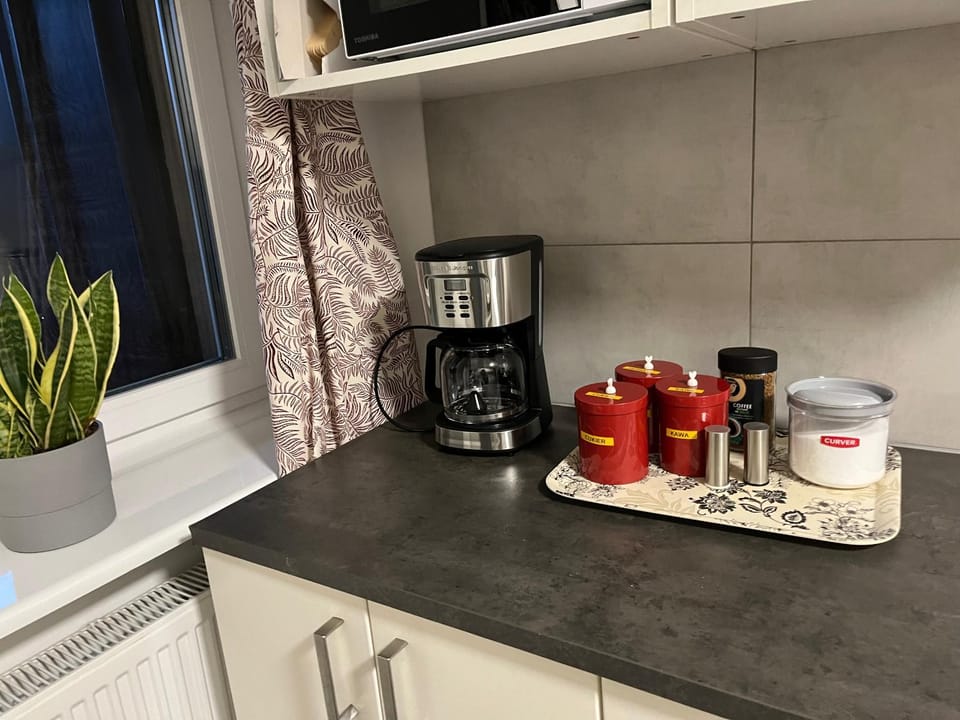 Coffee/tea facilities, Kitchen or kitchenette, Food and drinks
