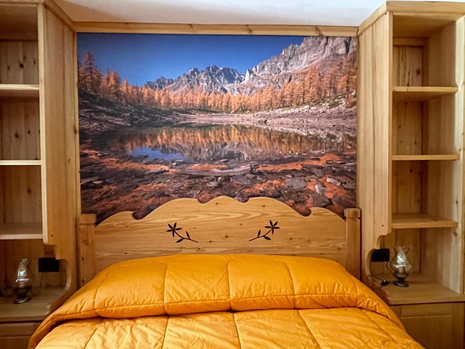 Decorative detail, Bedroom