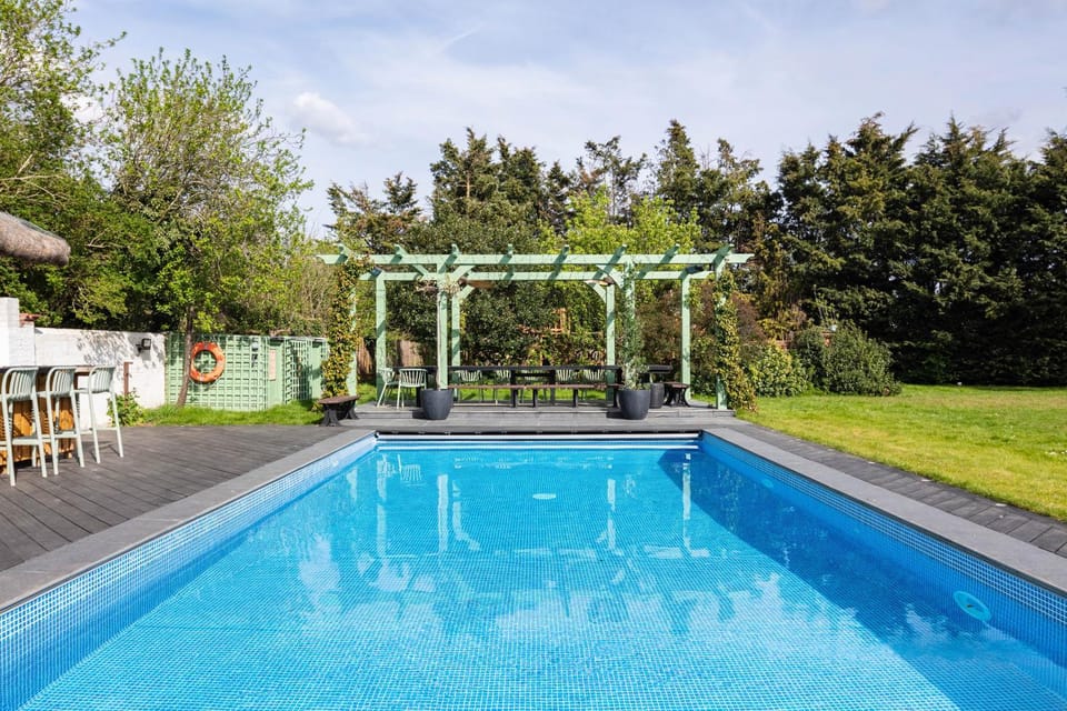 Garden, Swimming pool