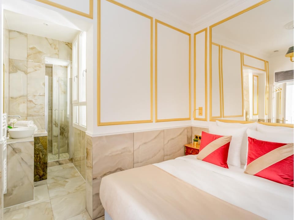 Bed, Bathroom, Bedroom