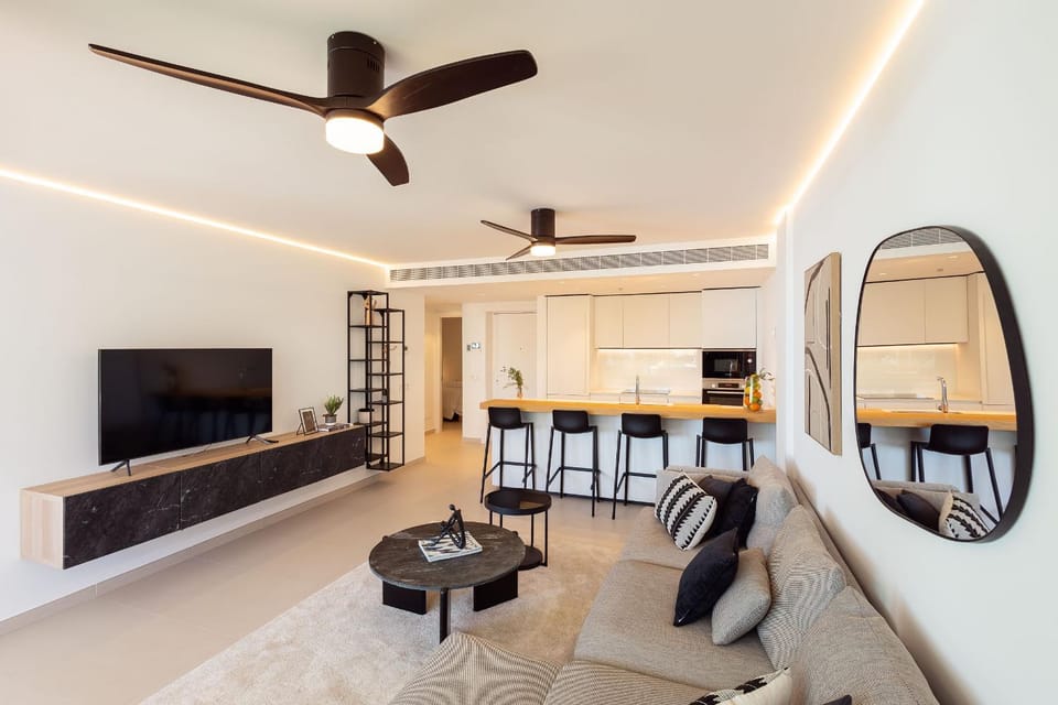 Communal lounge/ TV room, TV and multimedia, Living room