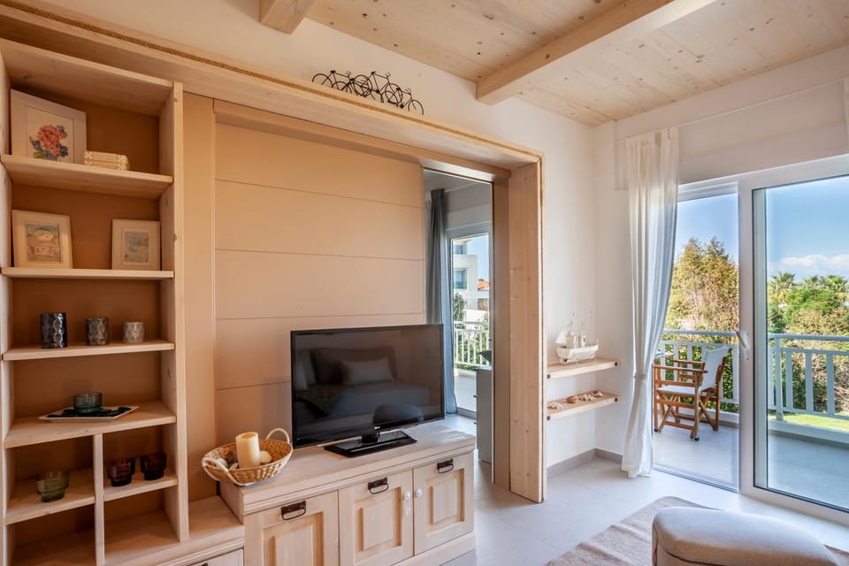 View (from property/room), Living room, Seating area