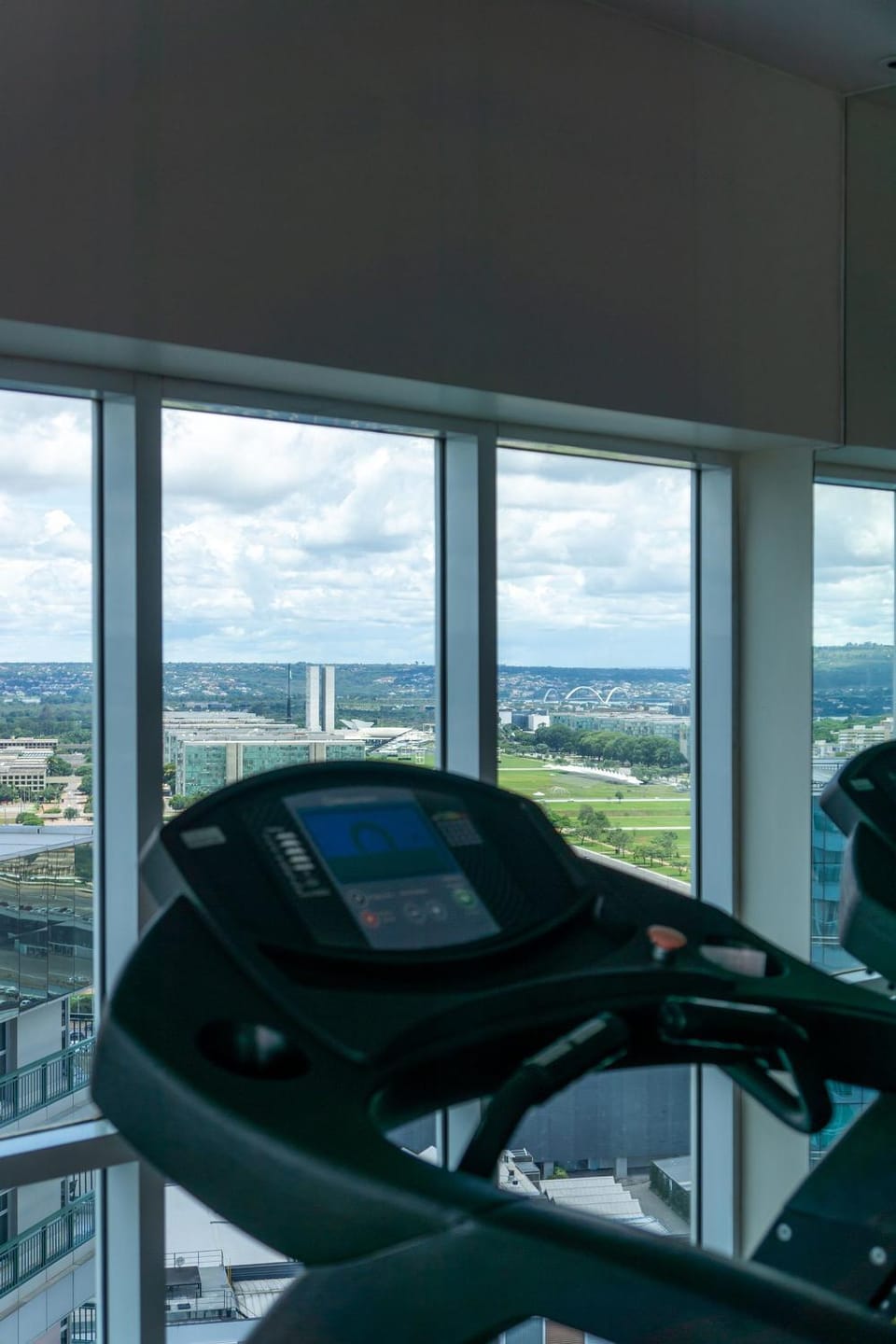 Fitness centre/facilities, City view