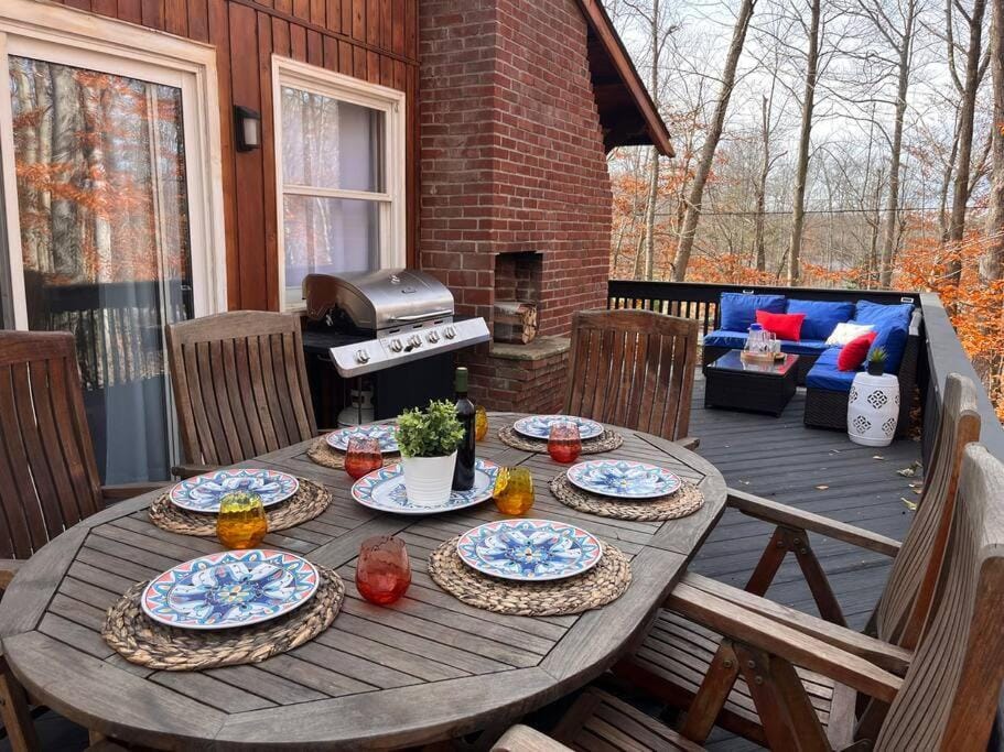 Patio, Day, BBQ facilities, Balcony/Terrace, Seating area, Dining area, Food