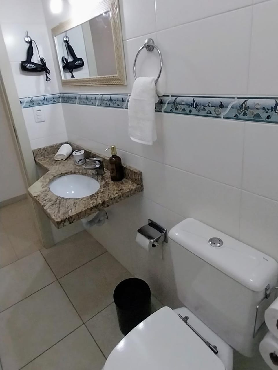Shower, Toilet, heating, towels