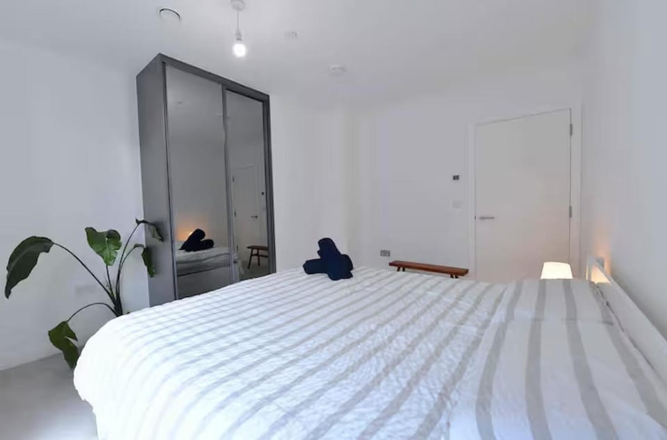 Bed, Bedroom, wardrobe