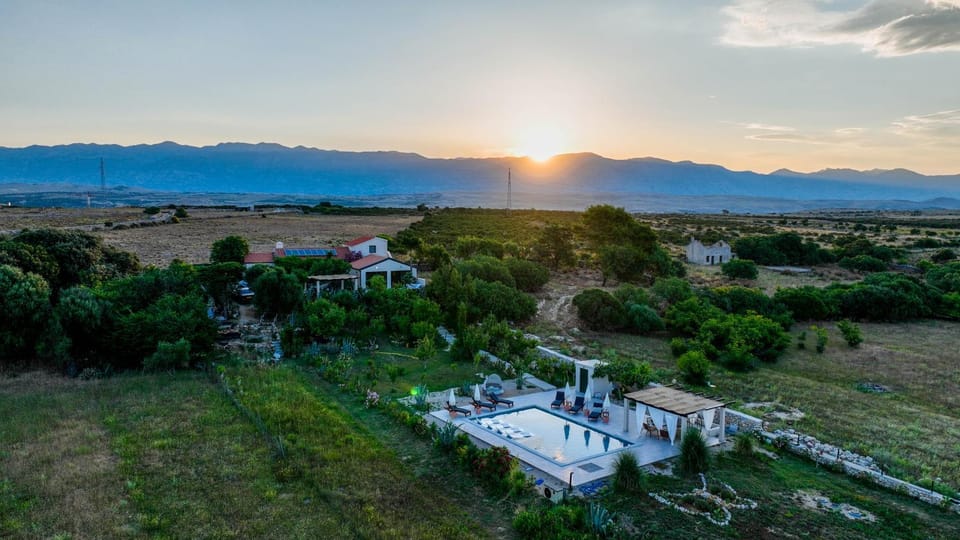 Villa Slatina near Zrce beach Villa in Novalja