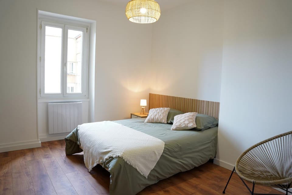 Bed, Bedroom