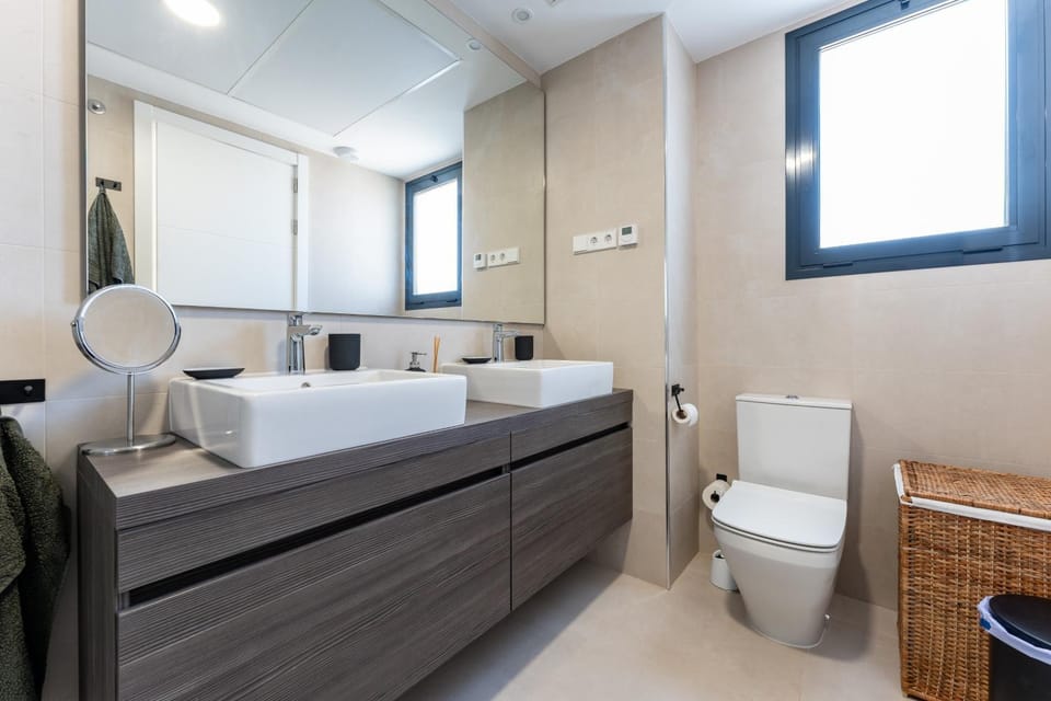 Bathroom, Living room
