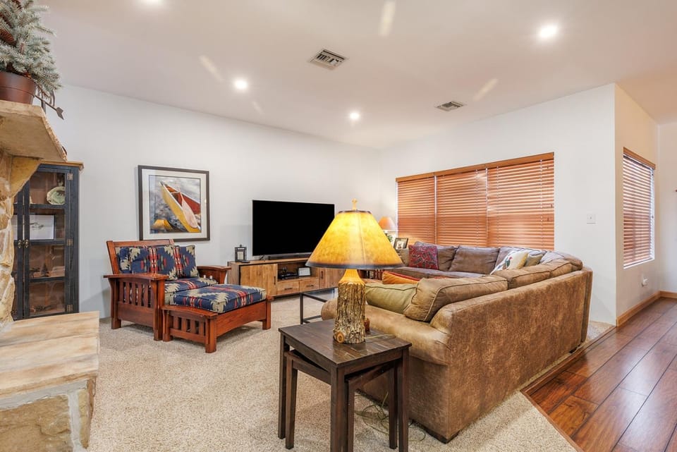 Seven Springs Woodridge 4 Bedroom Premium Condo, Deck with Mountain Views condo Apartment in Pennsylvania