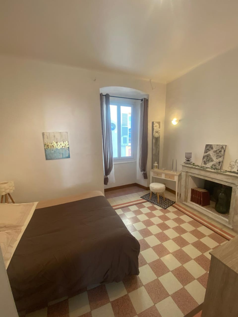 appartement climatisé,IDEALEMENT SITUE 100m du vieux port. Apartment in Bastia