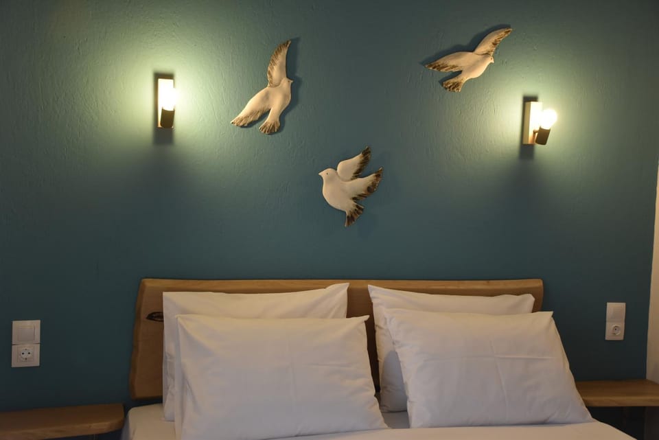 Bed, Decorative detail, Bedroom