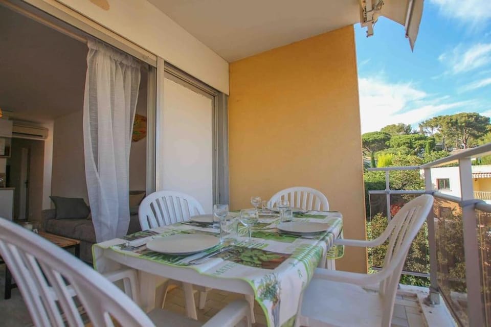 Super emplacement, appartement 2 chambres Apartment in Cavalaire-sur-Mer