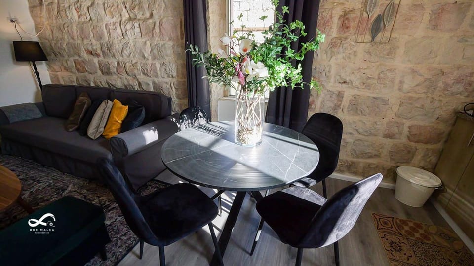 Mamila space Apartment in Jerusalem