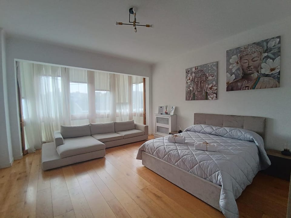 View (from property/room), Living room, Bedroom