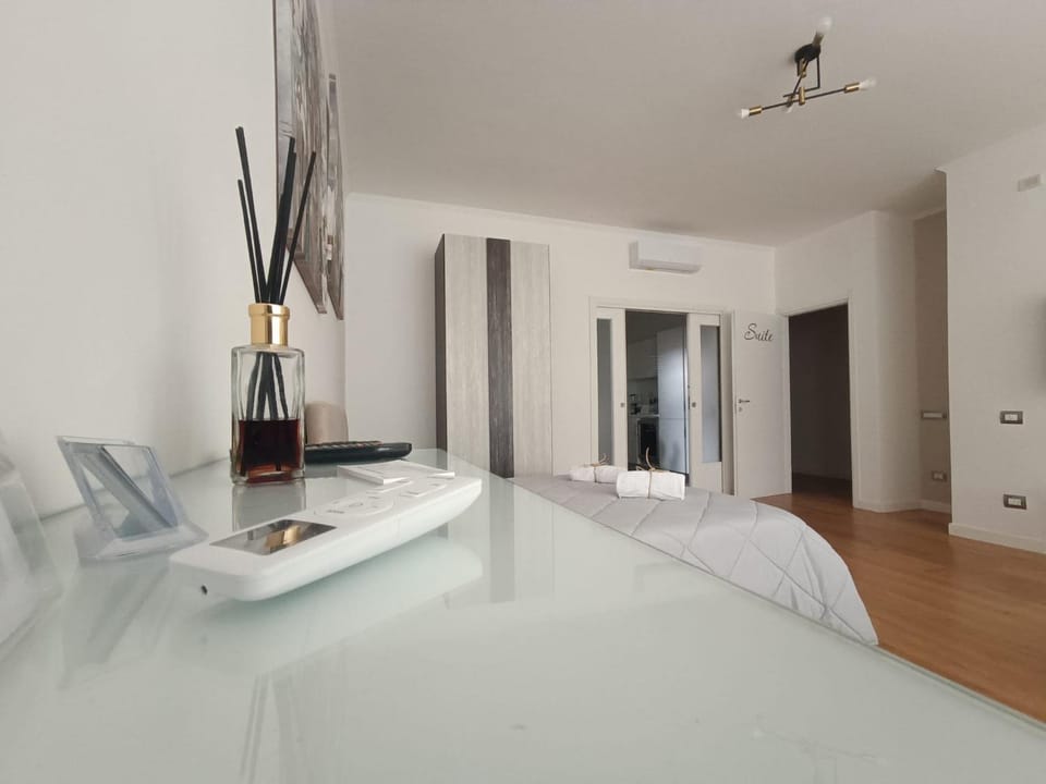 Bed, Decorative detail, wardrobe